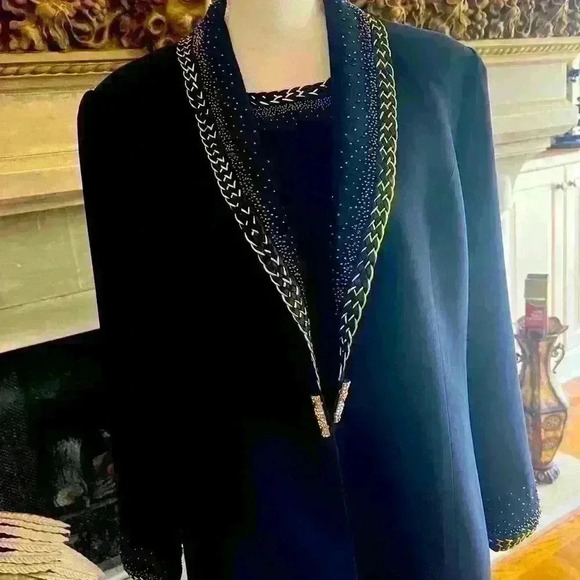 Verucci beaded jacket with matching sleeveless shirt. Size 14. M. Excellent cond - Picture 11 of 16